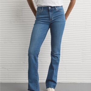 AE Next Level High-Waisted Skinny
Kick Jean size: 12 Short